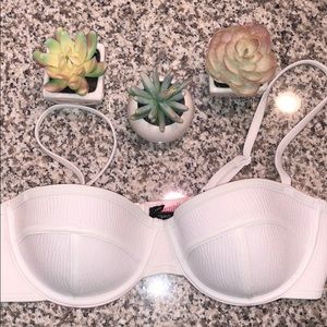 NEVER WORN triangl swim top